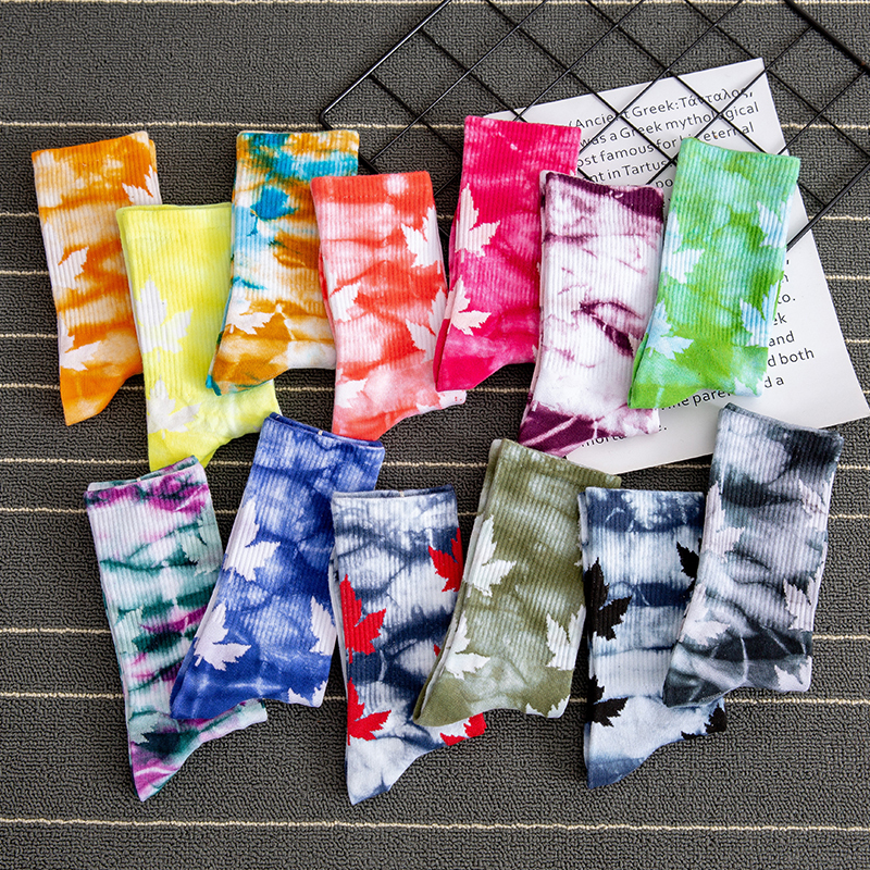Tie-Dye Maple Leaf High Socks for Men and Women, Trendy Socks, Sports, European and American Hip-Hop, Basketball, Skateboard, Couple, Student Long Socks