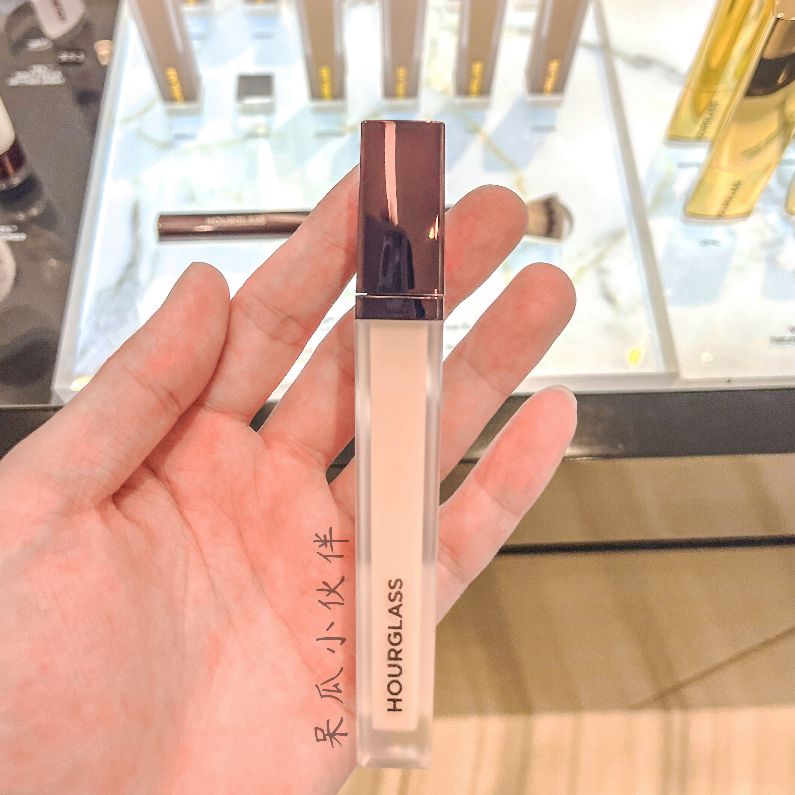 Hourglass seamless concealer cotton brightens skin tone to cover dark circles acne marks spot concealer