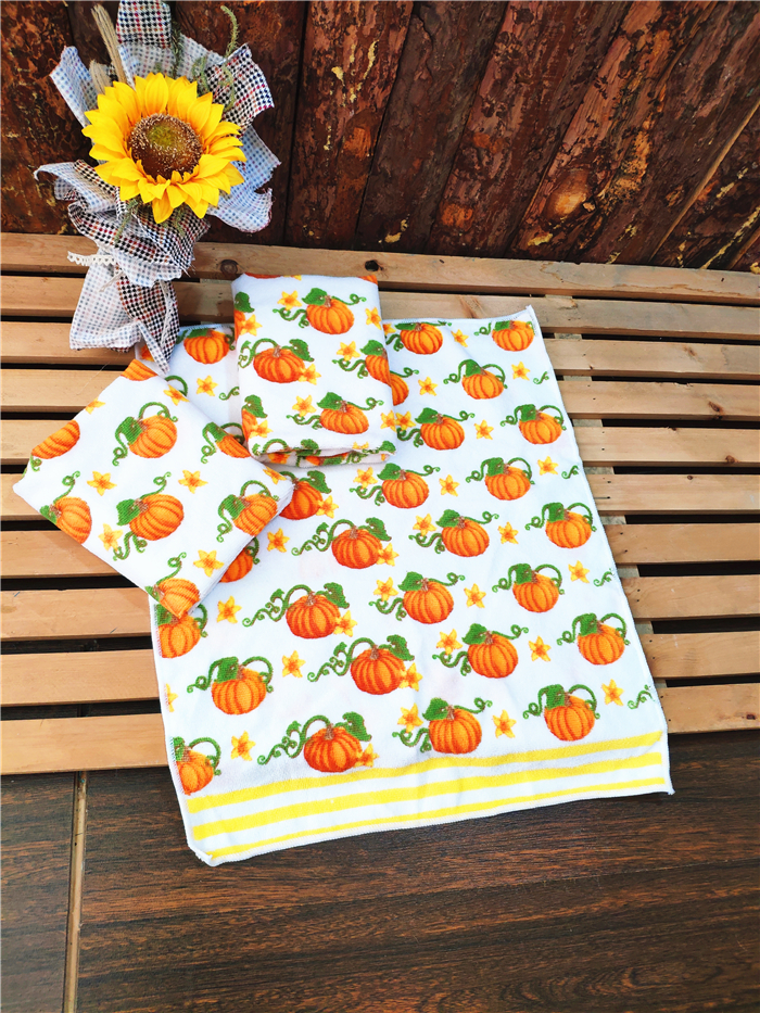 RMB10  3 Giant Welfare Small Pumpkin Thickened plus soft nanoabsorbent pasta towel scrub face towels