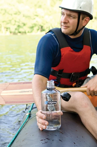 Импортный классический спортивный вместительный и большой портативный ударопрочный слюнявчик со стаканом, США