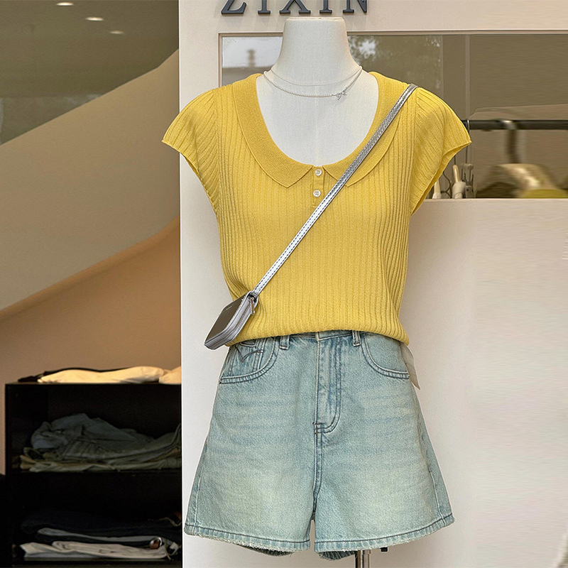 Korean-Style Yellow Collared Short-Sleeve T-Shirt for Women, Summer Thin Ice Silk Knit Top, Stylish and Unique