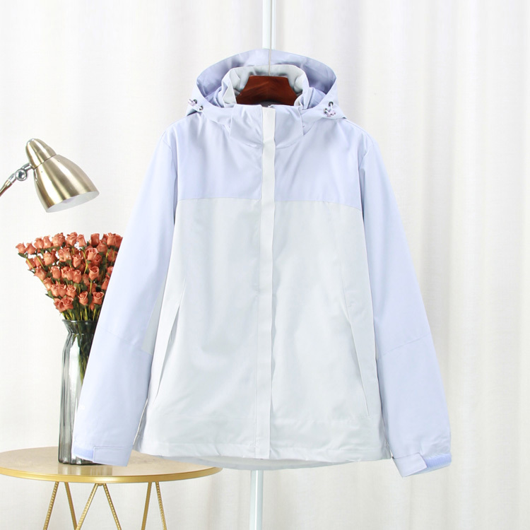Two-Piece Set of Three-In-One Warm Jackets for Women, Autumn and Winter Windproof and Waterproof, with Detachable Hood, 3699B Two-Piece Set of Three-In-One Warm Jackets for Women, Autumn and Winter Windproof and Waterproof, with Detachable Hood, 3699B
