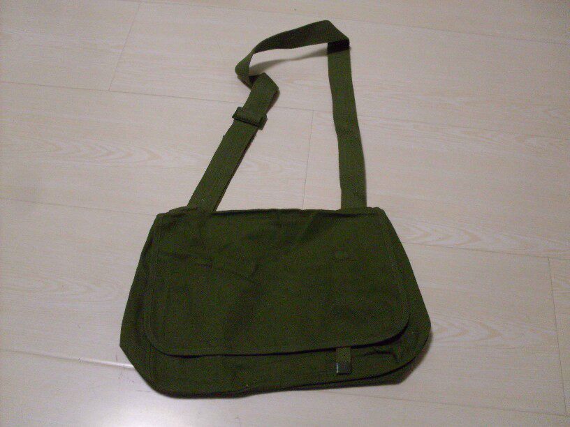 Old stock new 65-78 style military satchel original military hanging bag Old army satchel old military school bag