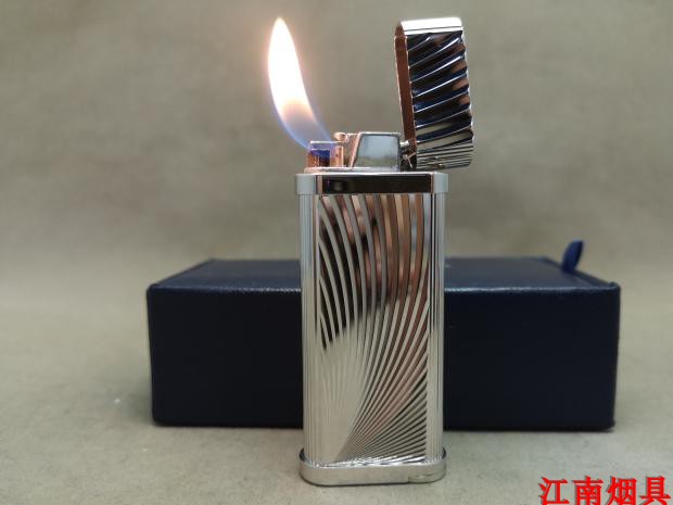Japan Crown Im Corona Fire Stone Flip cigarette Lighter 66-3666 Silver Deep Sculpture Lone-Taobao