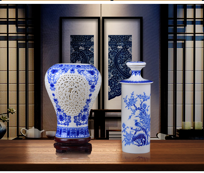 Jingdezhen ceramic vase pastel double hollow vase wine bottle is the sitting room porch modern household act the role ofing is tasted