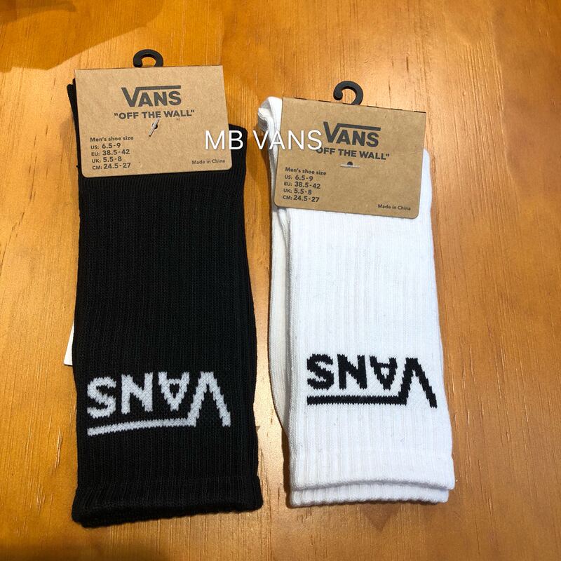 Vans Socks Men's Long Socks Black and White Sports Socks Vn0A341Nwht/Vn0A341Nblk (One Pair) Vans Socks Men's Long Socks Black and White Sports Socks Vn0A341Nwht/Vn0A341Nblk (One Pair)