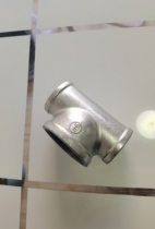 Galvanized medium and large tee thread reducer 46 points fire gas pipe fittings inner wire reducing tee