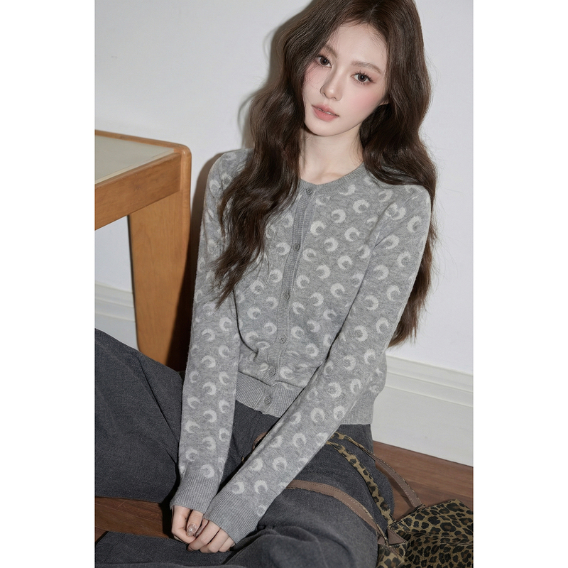 Moon Jacquard Knit Cardigan with Korean Design for Women, Versatile Slim-Fit Short Sweater Jacket for Autumn