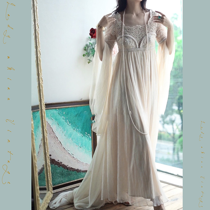 Huajian new heavy industry lace fairy bride morning gown meow mother advanced dream nightgown French trailing pajamas