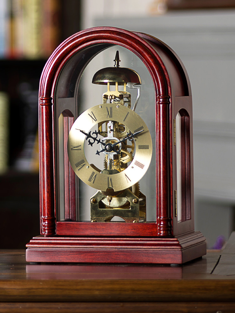Hanshi European retro mechanical desk clock Living room clock ornaments Antique solid wood desk clock Simple creative sitting clock HD13
