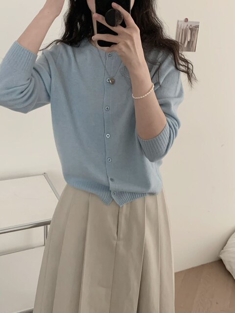 High-Quality All-Wool 6629 Autumn Seamless Solid Color Fashionable Versatile Single-Breasted Sweater Round Neck Soft Knit Cardigan