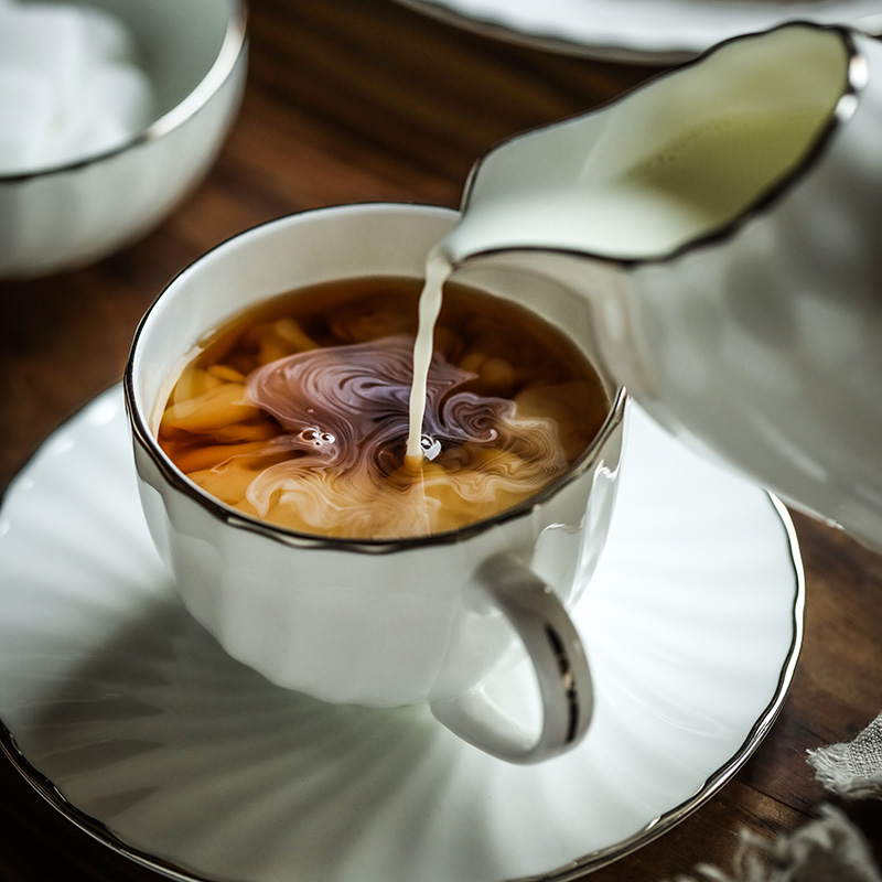 High - grade tableware suit home dishes jingdezhen ceramic platinum European relief dishes dishes key-2 luxury gifts
