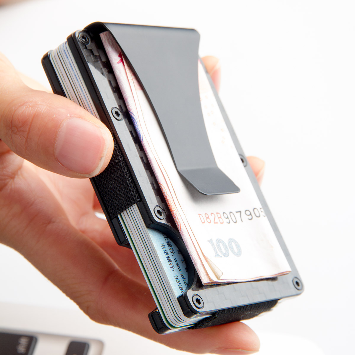 Metal card holder carbon fiber creative wallet men's ultra-thin large-capacity women's wallet bank card anti-theft brush degaussing