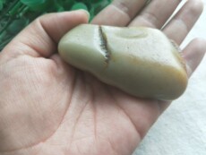 Ювелирные камни 金丝玉原石/乌尔禾宝石光/新疆彩玉/戈壁玉/玉石原石/玉化泥石