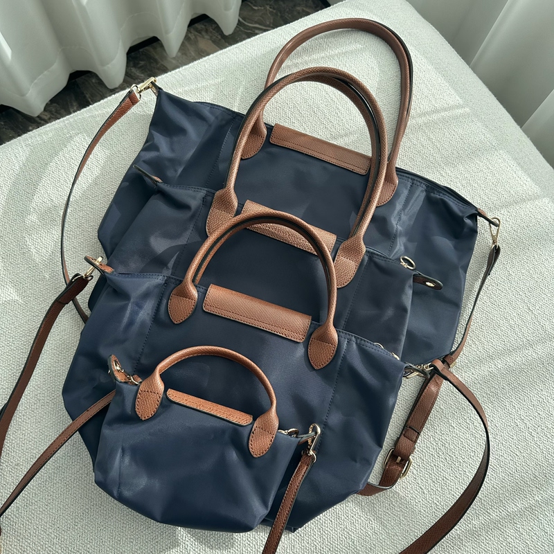 Special Offer: Women's Handbags for Export, High-Quality Nylon Waterproof Tote Bag, Shoulder Bag, Medium Size, Multiple Colors Available Special Offer: Women's Handbags for Export, High-Quality Nylon Waterproof Tote Bag, Shoulder Bag, Medium Size, Multiple Colors Available
