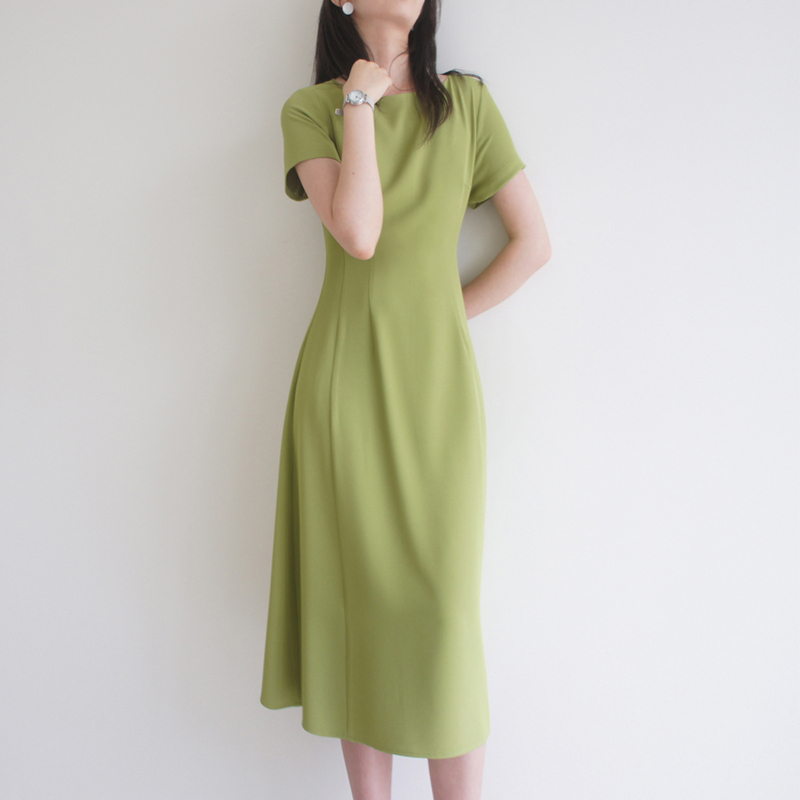 Lost and Found Fruit Green Off-The-Shoulder Short-Sleeve Waist-Cinching Knee-Length Dress Chic Elegant Fashionable Hepburn Style Lost and Found Fruit Green Off-The-Shoulder Short-Sleeve Waist-Cinching Knee-Length Dress Chic Elegant Fashionable Hepburn Style