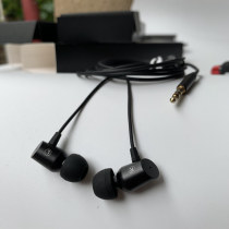 Bass in-ear metal mobile phone wire control headphones American standard with wheat earplugs out of European ZOPO eating chicken headphones