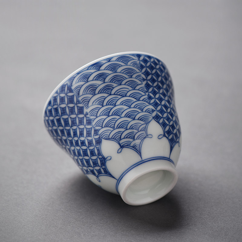 JingJun jingdezhen ceramic cups kung fu masters cup hand - made waves of blue and white porcelain porcelain texture sample tea cup of tea
