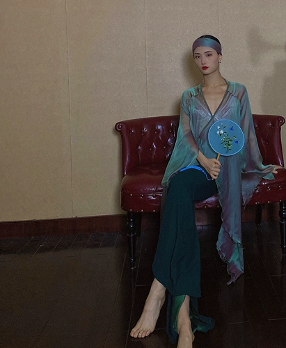 Wyz, покрывающий Qingpingle Древний стиль сэр китайский штормовый спектакль Green Snake Притворяется национальная сцену.