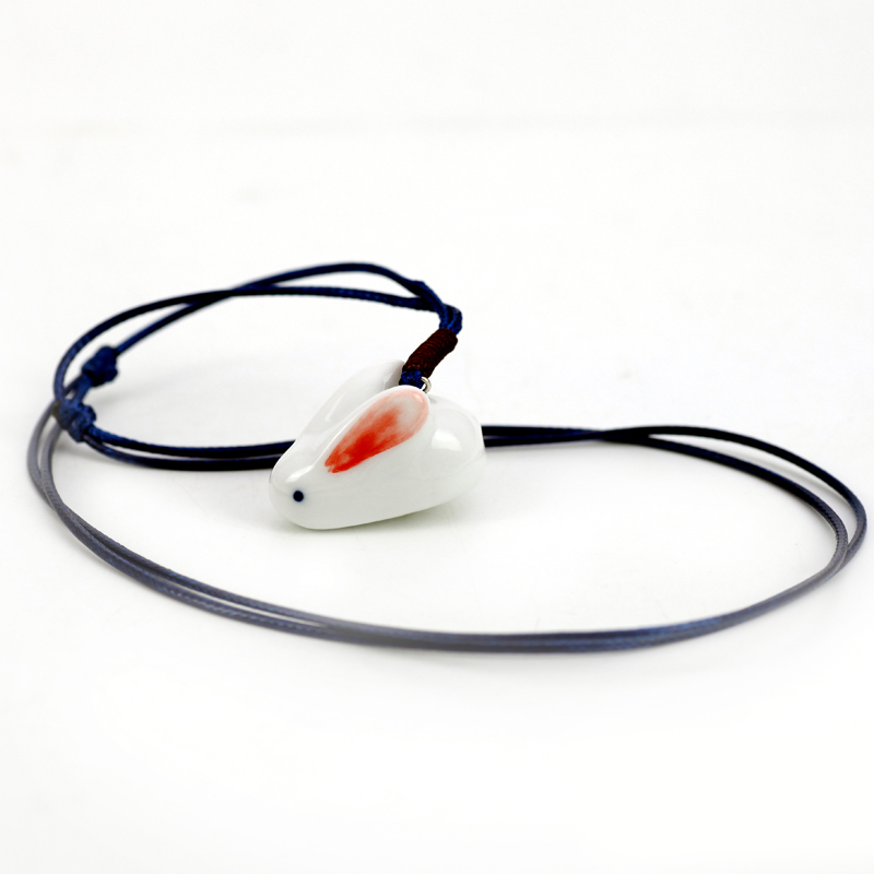 Manual ceramic decoration QingGe jingdezhen ceramic ornaments rabbit phone booth in supply chain necklace