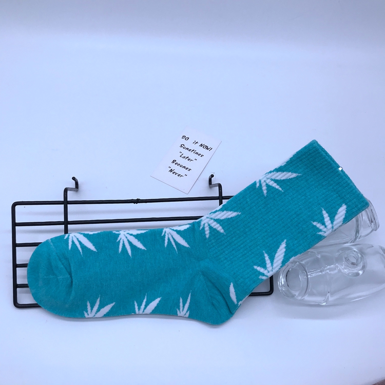 Vớ nam và nữ trong ống cotton vớ thương hiệu thủy triều Ma Ye Hàn Quốc Harajuku Châu Âu và Hoa Kỳ đường phố hip hop ván trượt lá phong tất nike