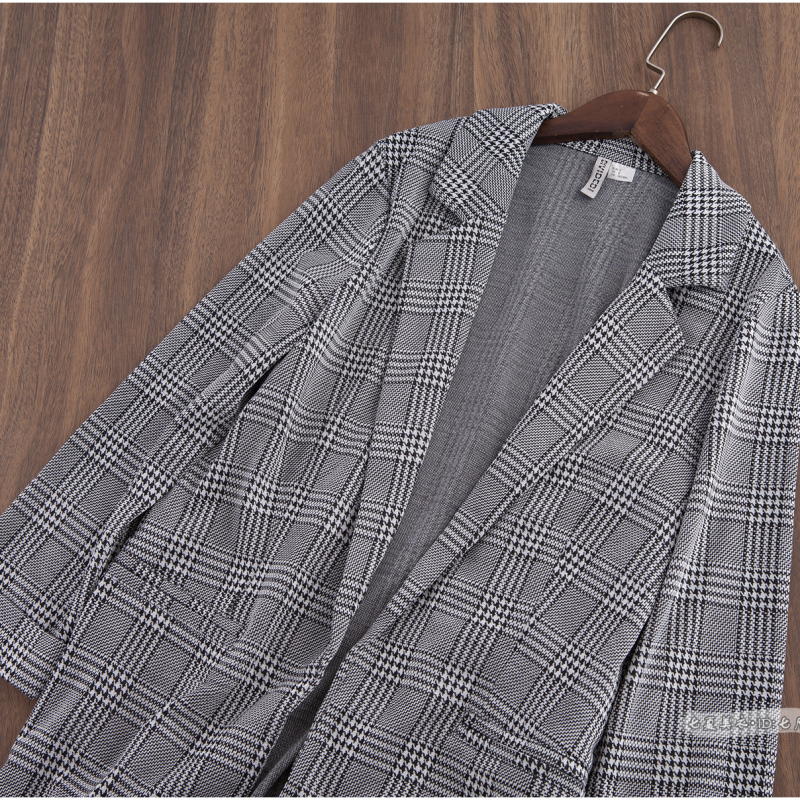 Spring and Summer New Style Women's Plaid Ol Style Buttonless Thin Suit Casual Blazer Top Spring and Summer New Style Women's Plaid Ol Style Buttonless Thin Suit Casual Blazer Top