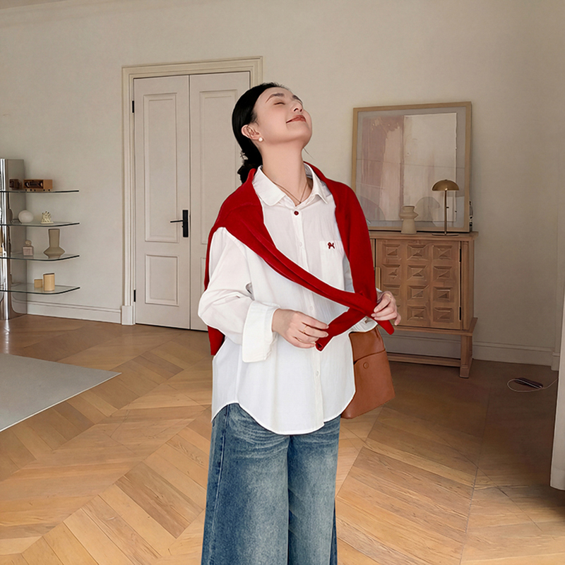 Zma Good Luck Red · Maternity Outfit Set Spring Red Contrast Embroidery Pony Shirt Wide-Leg Jeans Spring
