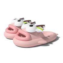 Chikoku big-eyed shark slippers for women in summer feeling like stepping on shit home bathing non-slip slippers indoor 2024 new style