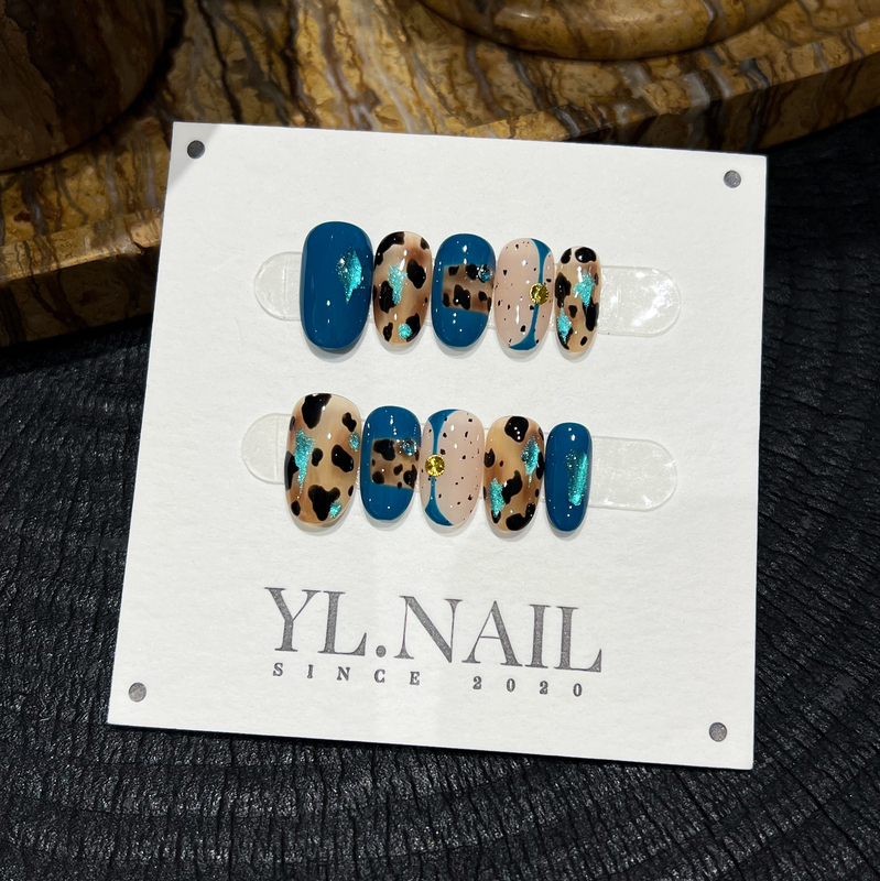 【Yl.Nail No. 18 on the Bund】Handmade Nail Tips ins Unique Leopard Print Autumn and Winter Blue Color That Makes Skin Look Fairer Press-On Nails 【Yl.Nail No. 18 on the Bund】Handmade Nail Tips ins Unique Leopard Print Autumn and Winter Blue Color That Makes Skin Look Fairer Press-On Nails