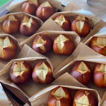 t55 Traditional French bread flour is divided into 4 and 5 pounds