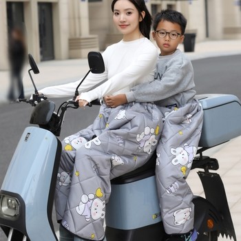 Electric vehicle and motorcycle windshield, rear seat straddle, warm knee pads, leg guards, windshield skirt, thickened waterproof and windproof apron