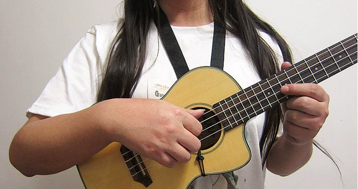 Nhạc cụ Qicai Móc dây đeo Ukulele Ukulele đa năng - Phụ kiện nhạc cụ