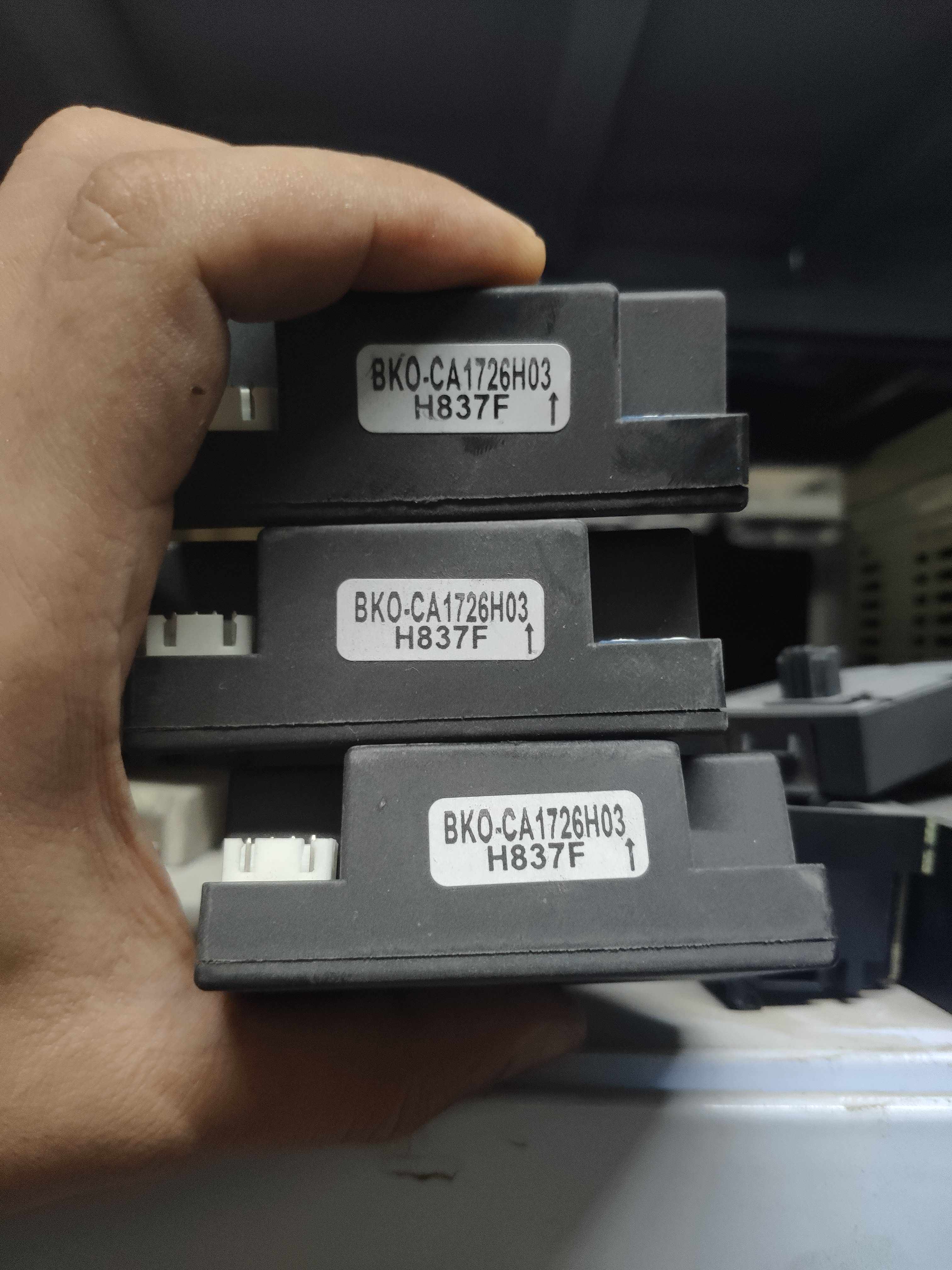 Dismantling machine Mitsubishi frequency converter Hall sensor BKO-CA1726H03