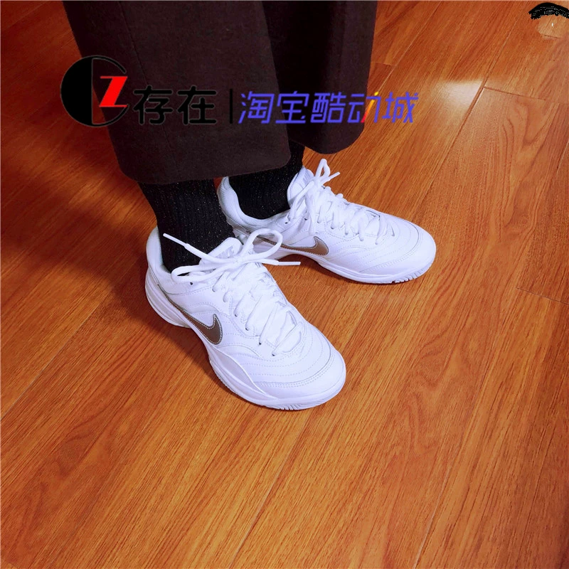   COURT LITE Women Silver Silver Hook Net Red Old Shoes Sneakers 845048-100