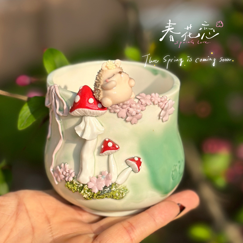 Youyi Ceramics Large Pear-Shaped Porcelain Figurine, Three-Dimensional Little Girl, White Pottery with Bright Glaze, Succulent Flower Pot, Vase. You Can Send Private Messages and Videos