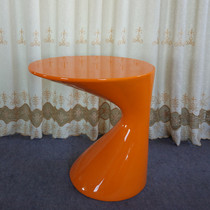 Modern creative coffee table Sofa side corners small apartment oval coffee table Nordic designer casual small table