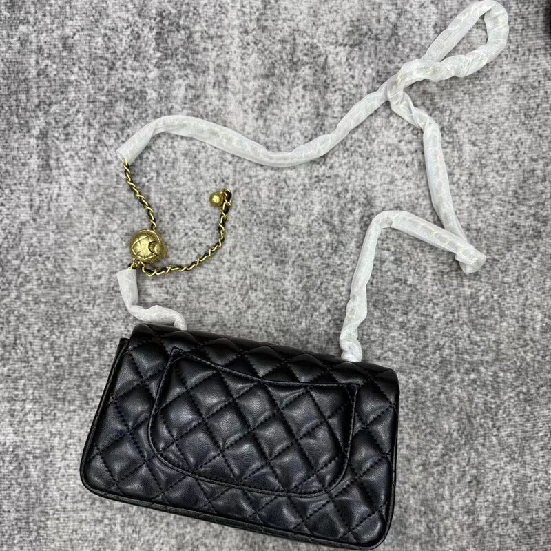 New Single-Shoulder Crossbody Bag with Small Gold Ball Chain New Single-Shoulder Crossbody Bag with Small Gold Ball Chain