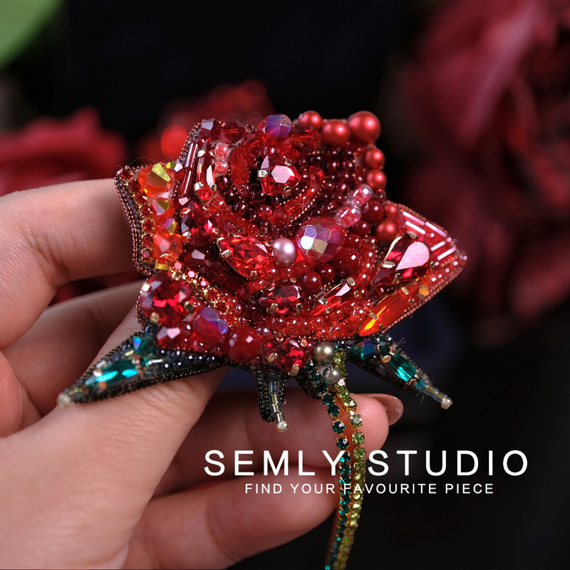 【Semly Studio】[Material Kit] Full Beaded Embroidery Rose Brooch with Swarovski Crystals Handmade DIY Embroidery Kit