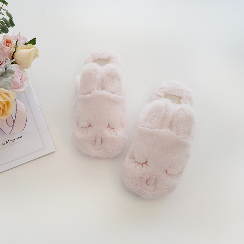 Tender Powder Small Rabbit Suede Soft Winter Warm Slippers Woman Wide version Squint Eye Sprinkled Rabbit Cute Indoor slippers female