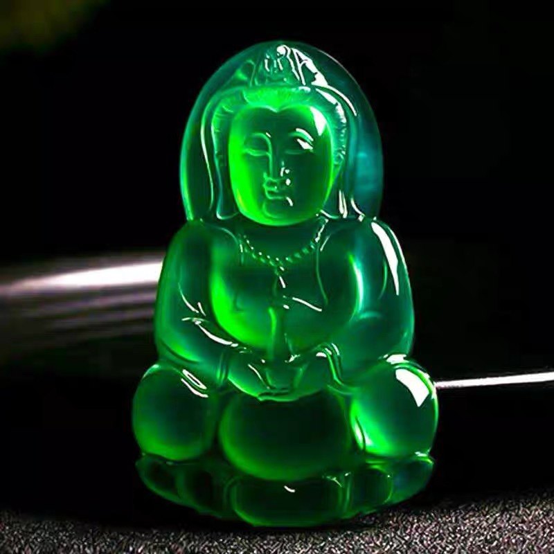 Emerald Ching Jewelry RMB8000  Live Merchandise Superconnected Natural Emerald Raw Stone