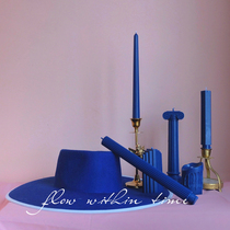  So I am now I Klein blue series design solid color handmade candle