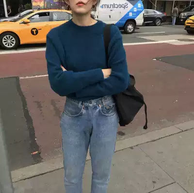 Spot Korean sien * e bout * que the same retro white blue pullover sweater