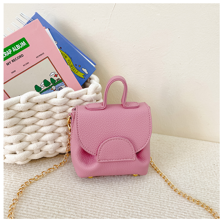 Women's Small All Seasons Pu Leather Solid Color Fashion Square Magnetic Buckle Handbag display picture 14