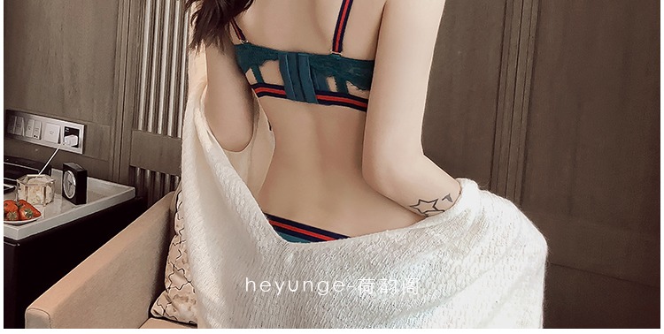 Mặt sau thật đẹp! Sexy mịn không có dấu vết không có vành áo ngực tập hợp điều chỉnh loại nhận đồ lót vú dày quần lót nữ triumph