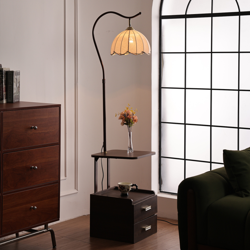 Medieval-Style Bedside Counter Lamp with Integrated Storage Floor Lamp, American Retro Bedroom and Living Room Multifunctional Storage Table Lamp
