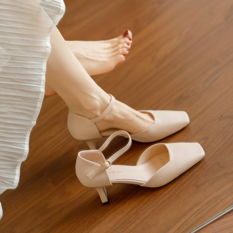 French-Style Nude Soft Leather Peep-Toe Sandals for Women, Summer, Suitable for Dresses, with a Single Strap, Hollow Design, Shallow Mouth, Slimming, Square Toe, Chunky High Heels