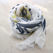 Foreign trade New goods Original single stock scarves 100 hitch yellow white color ensemble geometric graphic Jane about clean and soft silk towels