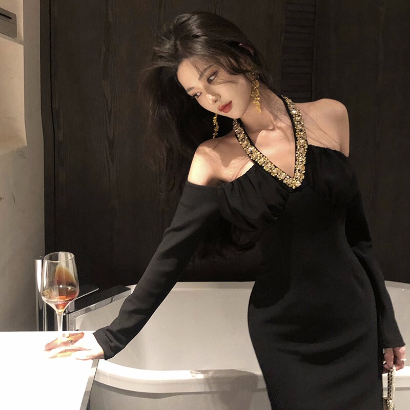Birthday Party Dress, Autumn and Winter Socialite Style, Off-Shoulder, Cut Out, Rhinestone-Embellished, Long Black Sexy Banquet Dress