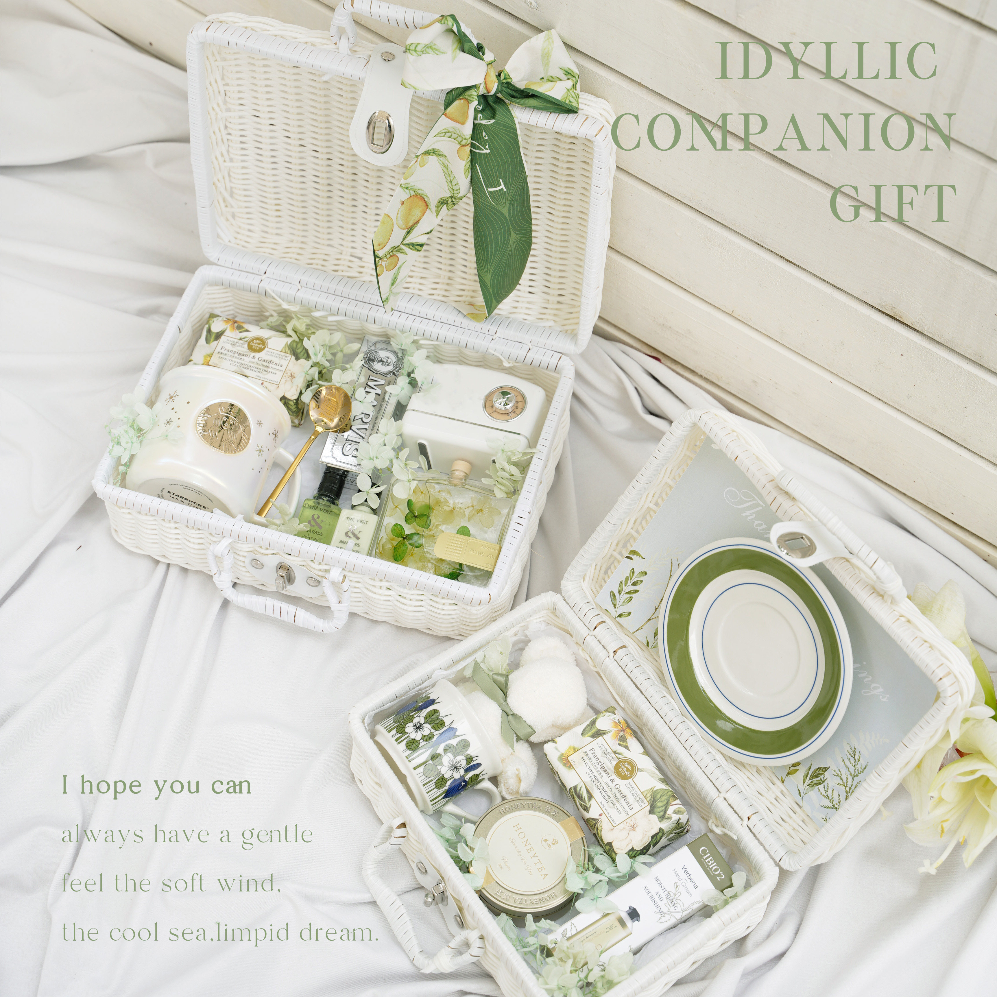 Starbucks mug accompanied by bridesmaids bridesmaids brides with wedding gift high-end ritual sensuo box wedding gift