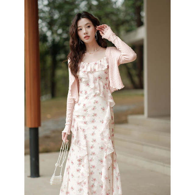 Mu Yiyi ສີບົວ floral suspender dress ແມ່ຍິງຕົ້ນພາກຮຽນ spring ໃຫມ່ຊຸດສອງສິ້ນສະຫມໍ່າສະເຫມີ fishtail skirt ຍາວ skirt